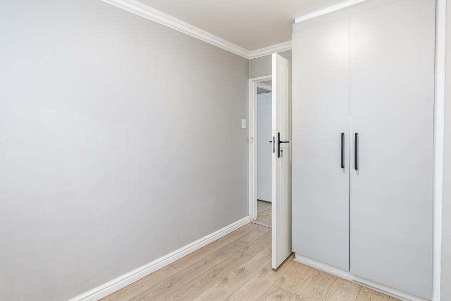 2 Bedroom Property for Sale in Green Point Western Cape